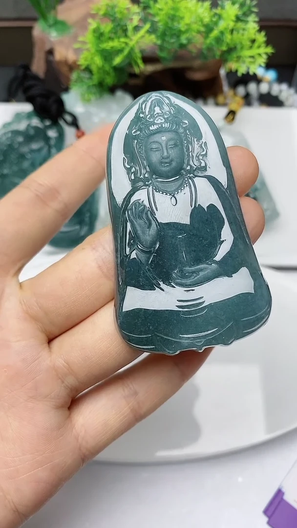 【闪购商品】翡翠颈饰未镶嵌