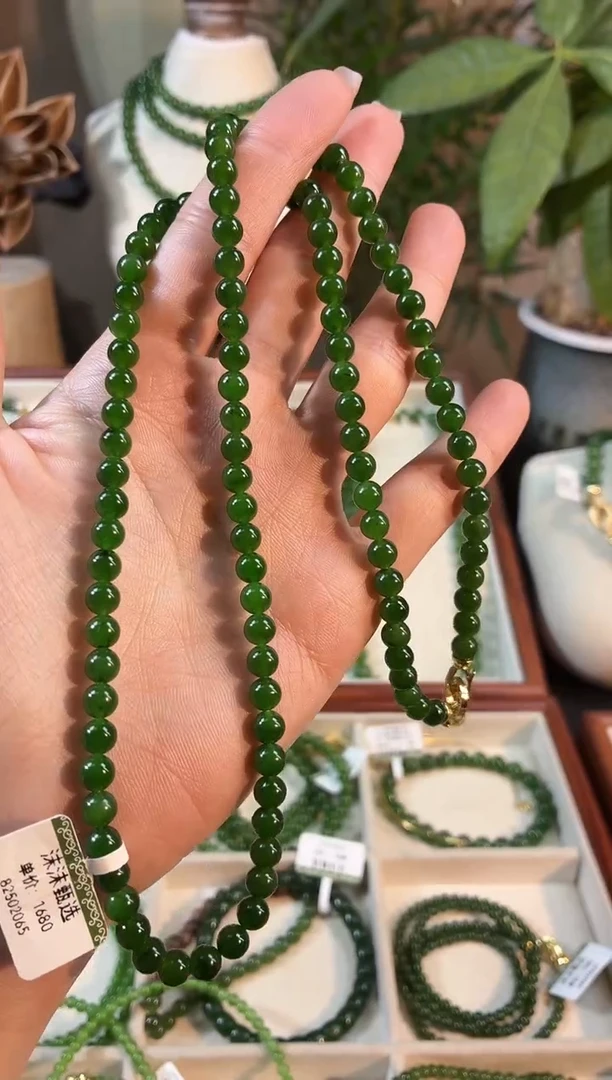 颈饰未镶嵌和田玉（碧玉）6辣菠微矿毛衣链