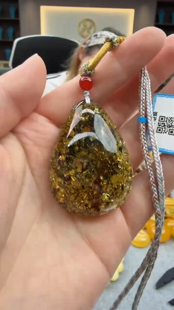 琥珀颈饰未镶嵌368秒拍号 假一罚三