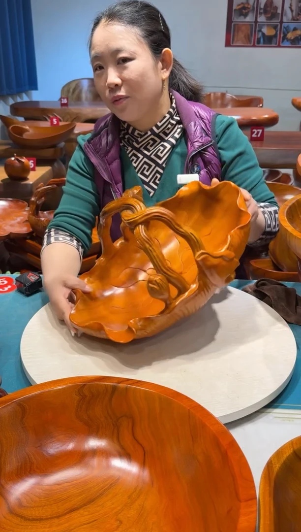 木花边盘  39.3*27.5*25