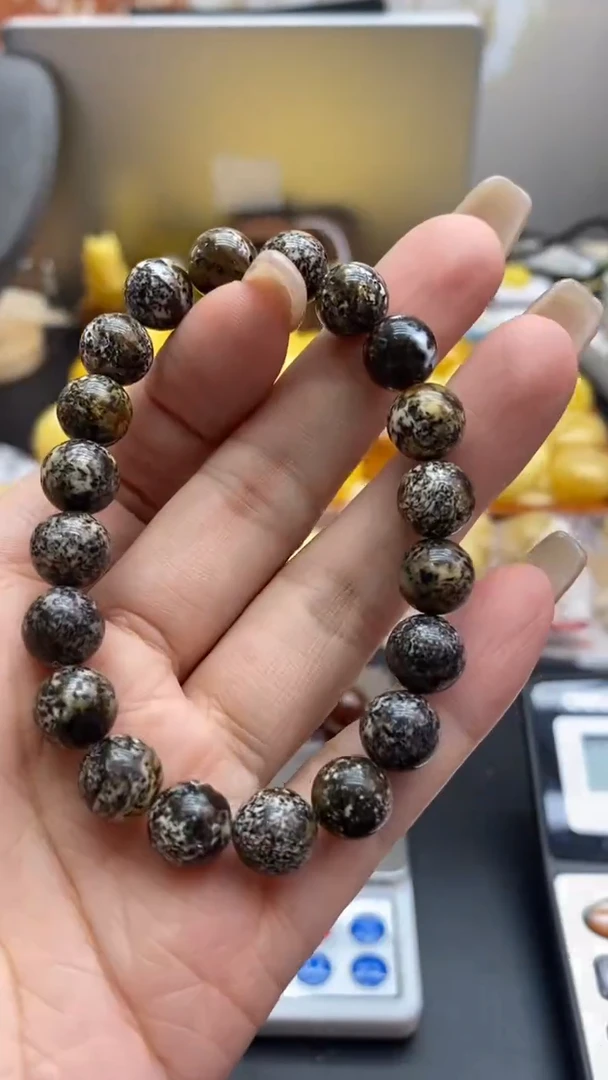 琥珀未镶嵌珠宝奇石2402