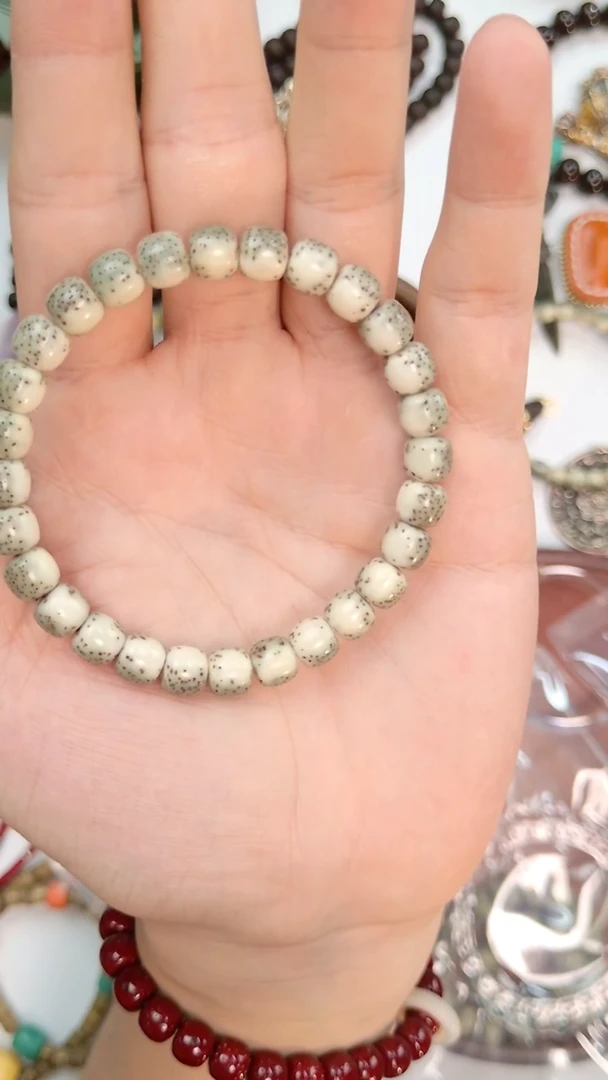 手串星月菩提绿背河豚8*7mm