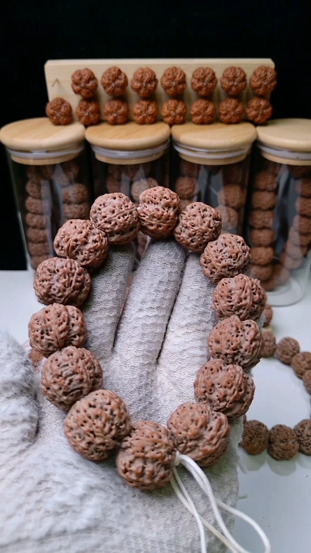 手串金刚菩提U**亏07 梁 巨肉梅花25