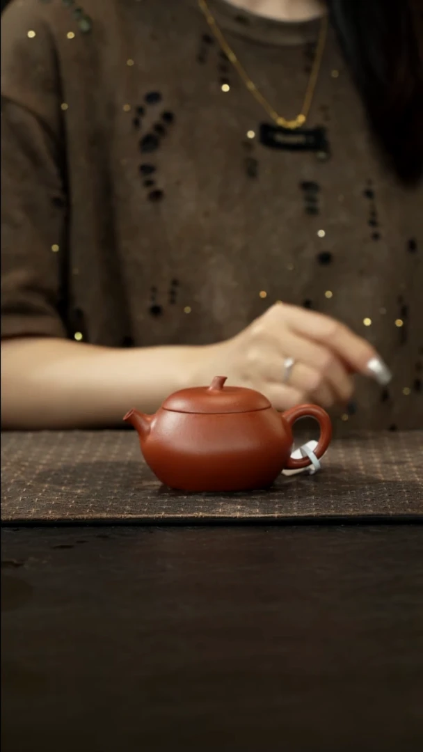 茶壶紫砂红降坡秋实180cc