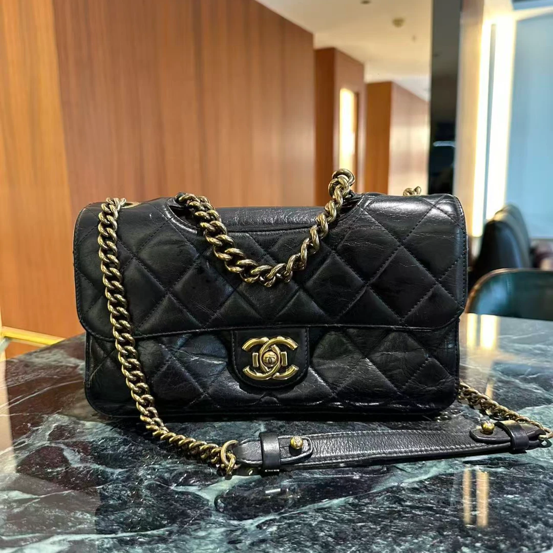 95新 Chanel/香奈儿 Chanel/香奈儿黑金油蜡皮孟买包