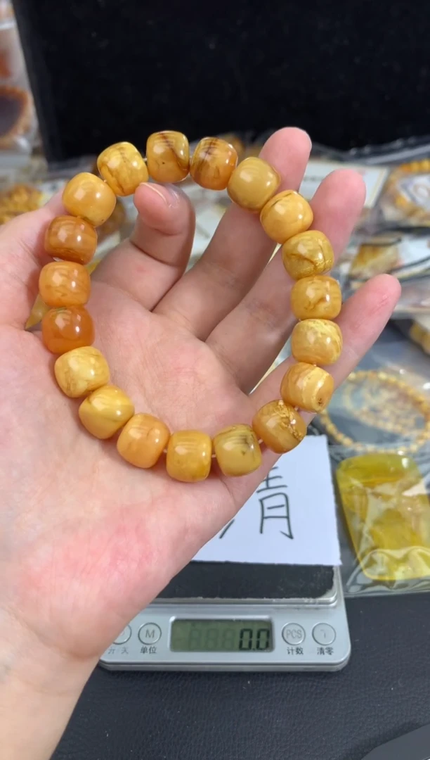 蜜蜡未镶嵌珠宝奇石97