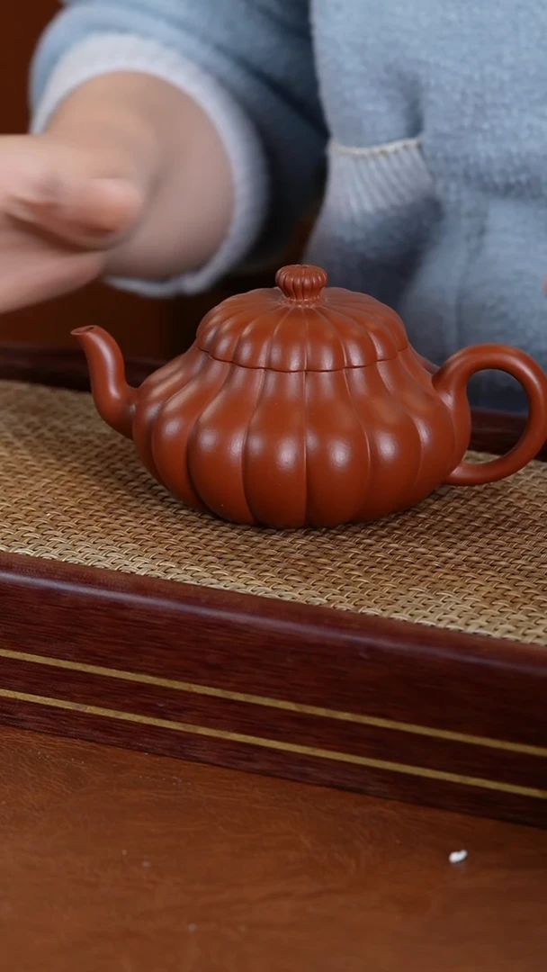 【闪购商品】紫砂茶壶张暗娣朱泥筋纹君德壶220cc