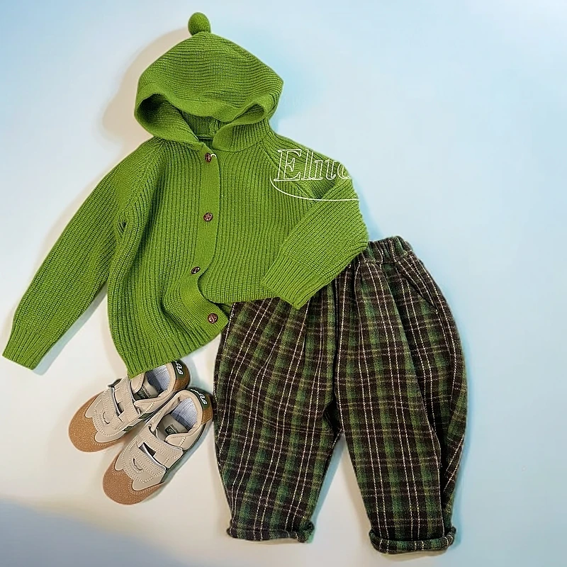 2025年早春新款儿童女童男童纯色粗毛上衣百搭洋气绿色针织毛衣