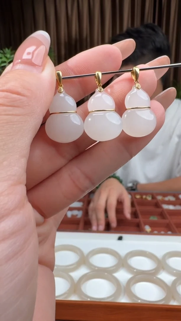 颈饰18K金镶嵌和田玉108吴倩9.30多样性拍一发一