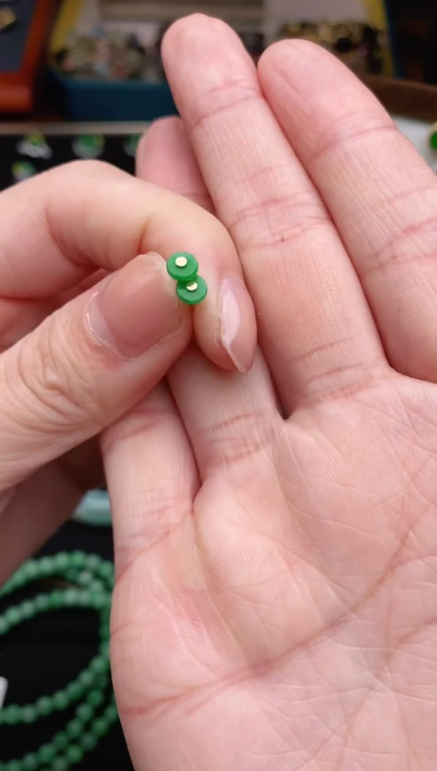 未镶嵌翡翠耳饰翡翠耳钉