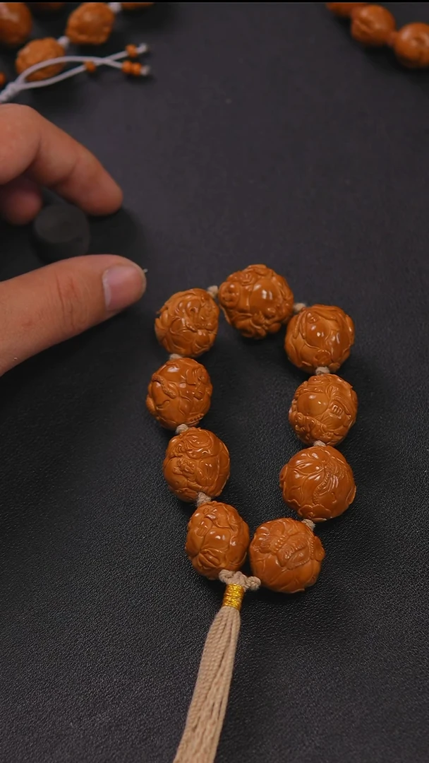 吊坠橄榄核荷叶弥勒