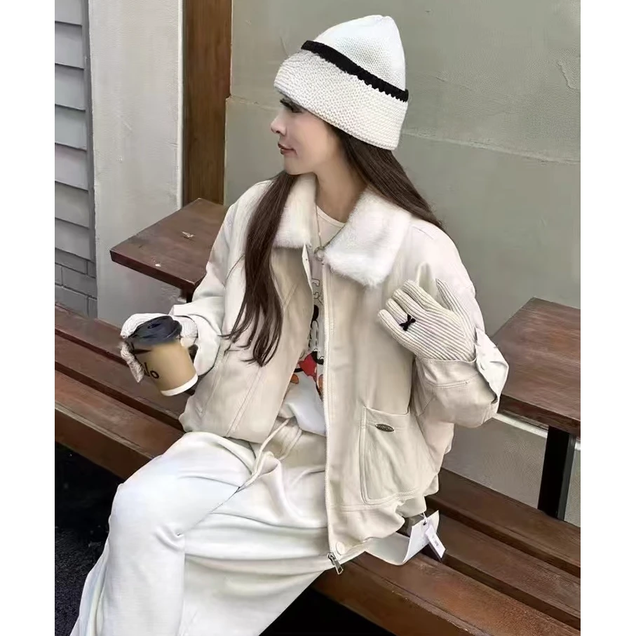 格子推荐~韩系毛翻领蛋白皮绒外套