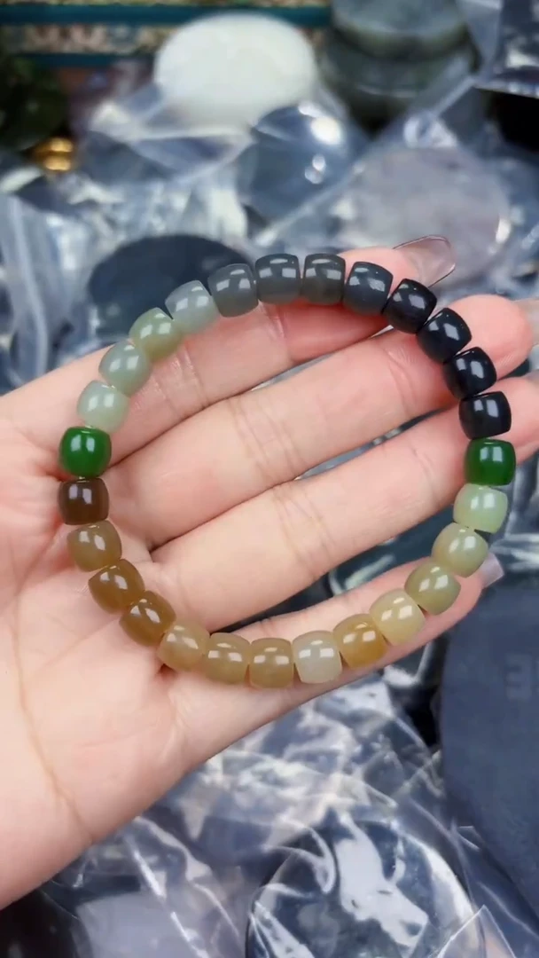 颈饰未镶嵌和田玉和田玉