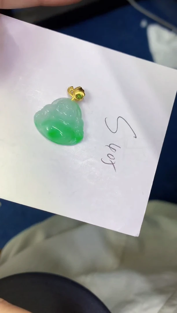 颈饰未镶嵌翡翠缅甸天然翡翠A货