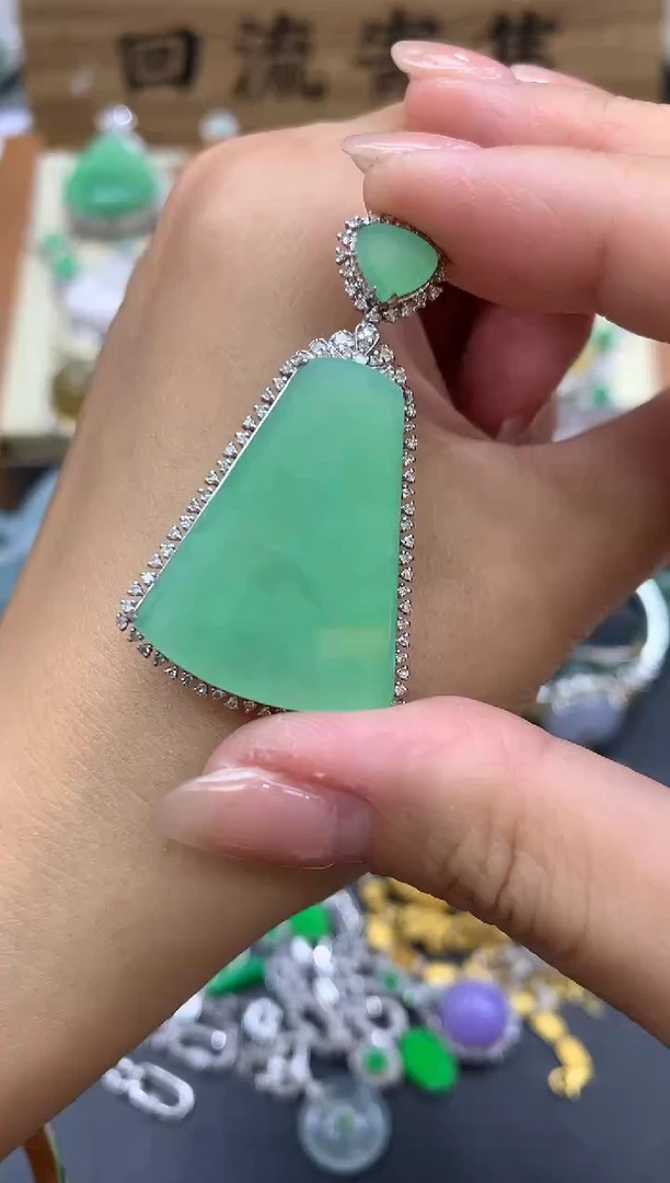 【闪购商品】翡翠颈饰18K金镶嵌492-中国好珍宝