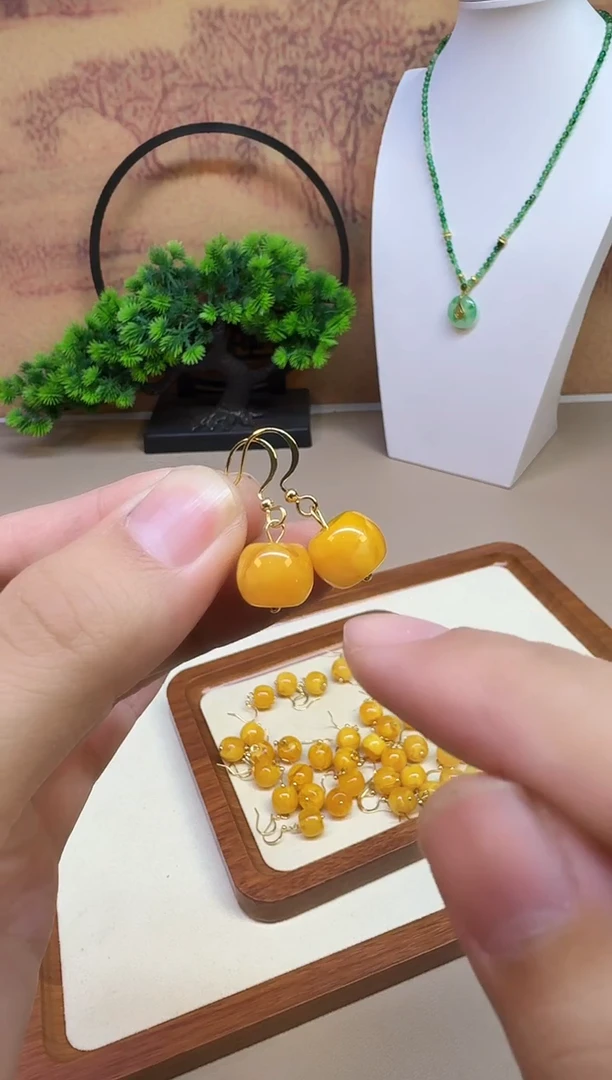 蜜蜡14K金镶嵌耳饰E01