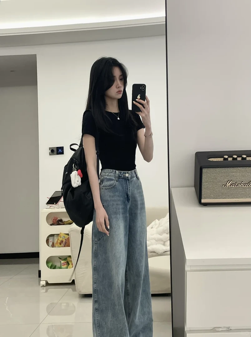 2025春夏新款韩系穿搭黑色正肩T恤上衣女搭配牛仔裤显瘦两件套装