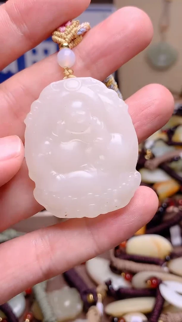 和田玉未镶嵌颈饰1