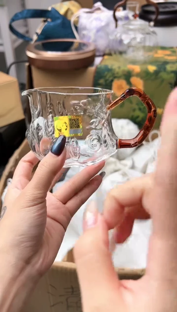 禾墨桩语琥珀色