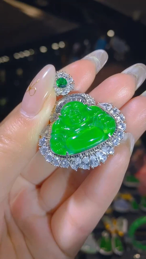 【闪购商品】翡翠吊坠(赠链)未镶嵌013（多样性发货）