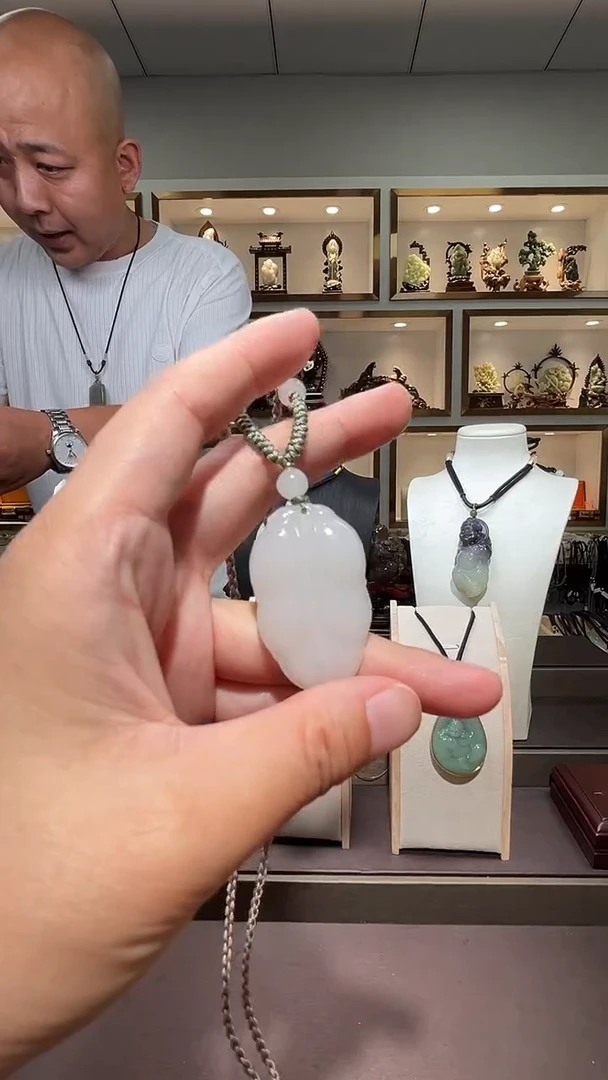 和田玉未镶嵌颈饰苏