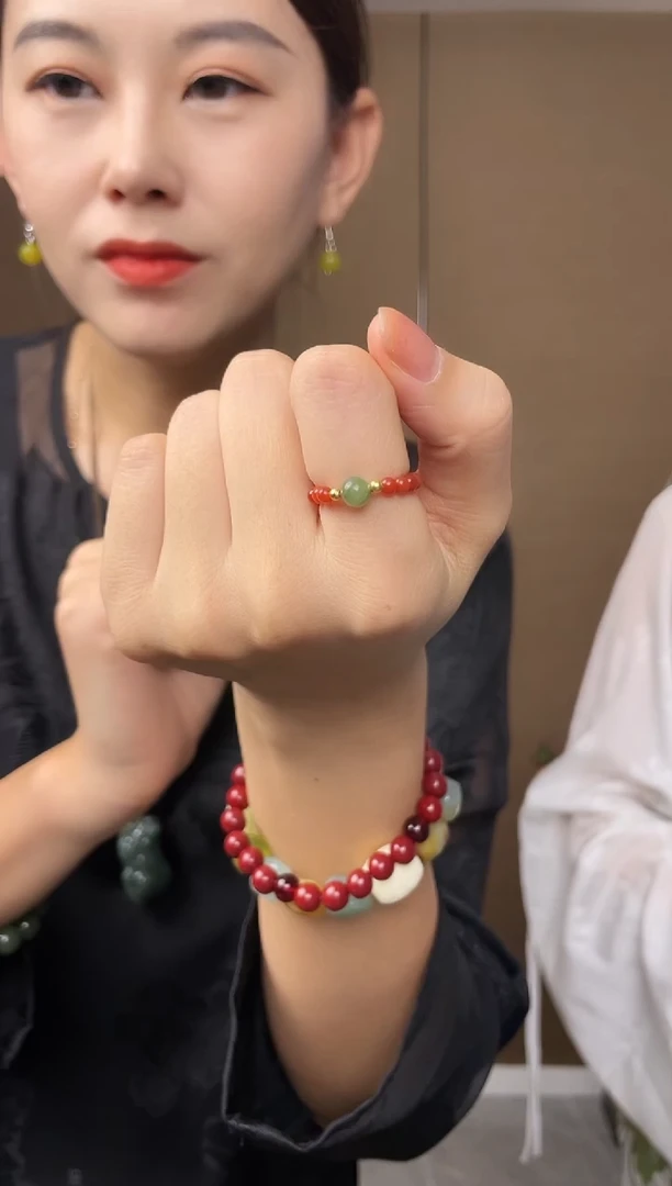 未镶嵌戒指和田玉1