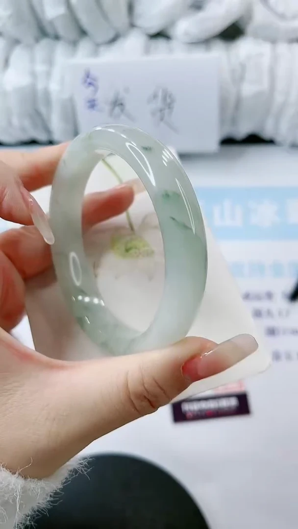 【闪购商品】石英质玉手镯未镶嵌多样性发货V476