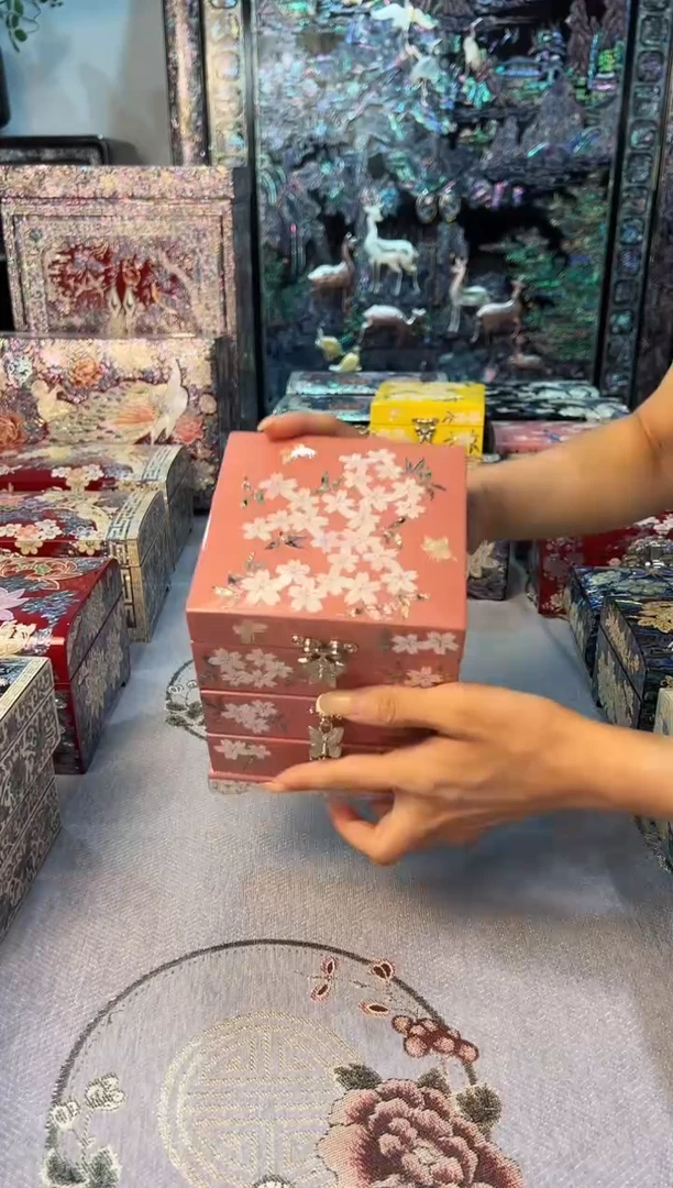 满贝底·弘贝雅螺钿漆器文化馆