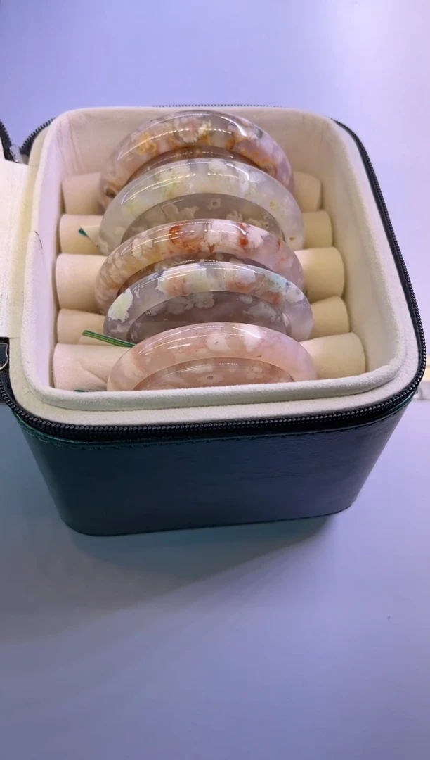 未镶嵌手镯石英质玉尘*丷圈口（赠品镯心）