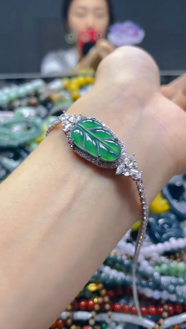 颈饰未镶嵌翡翠/G/翡翠A货，一件也是批发价