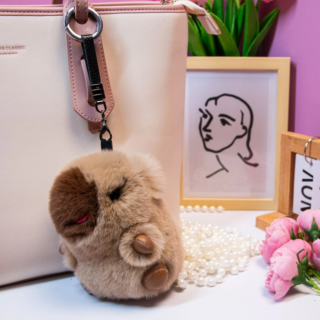 真皮草獭兔毛包包挂件钥匙扣女士高档精致卡皮巴拉玩偶生日礼物
