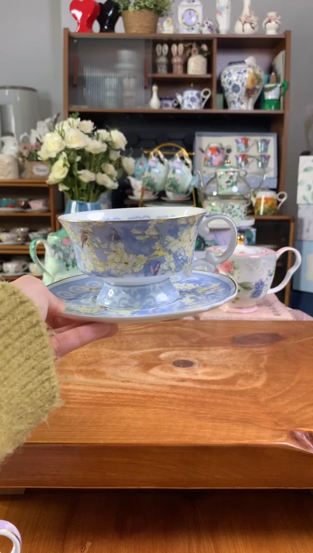 陶瓷蓝色花间骨瓷杯碟