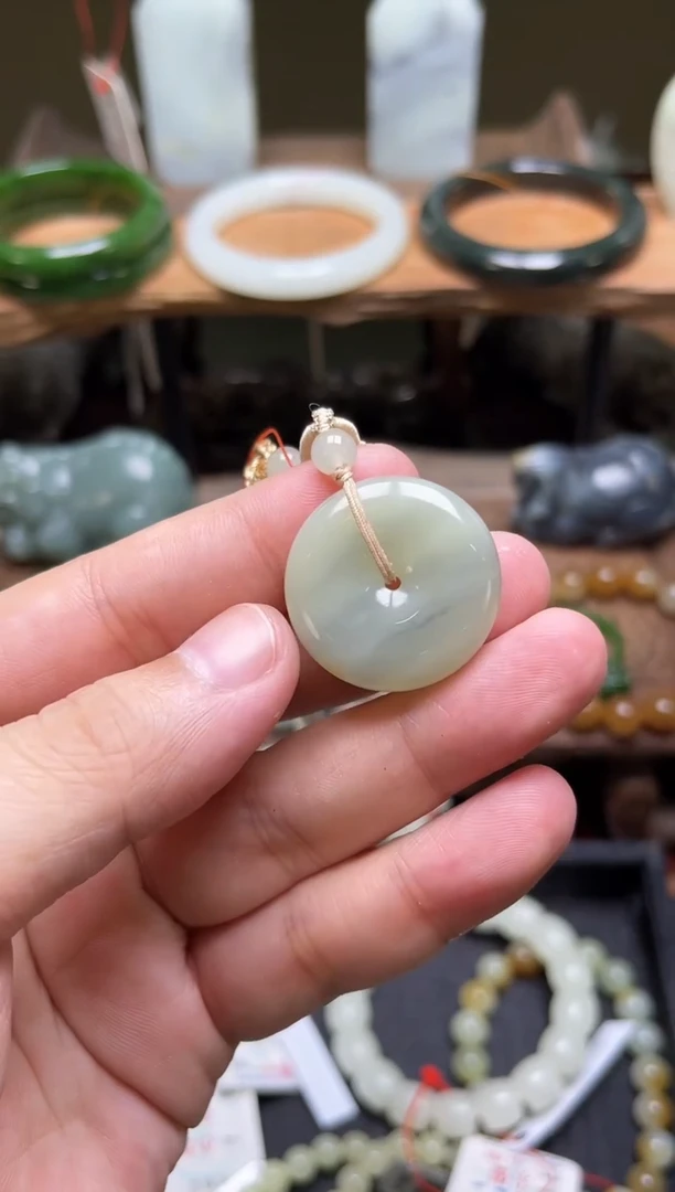 和田玉未镶嵌吊坠(不含链)楼兰三色 平安扣 9009492