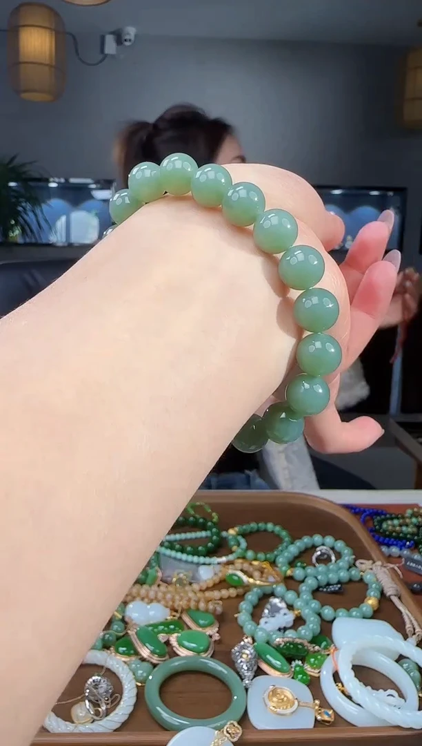 未镶嵌手链和田玉1