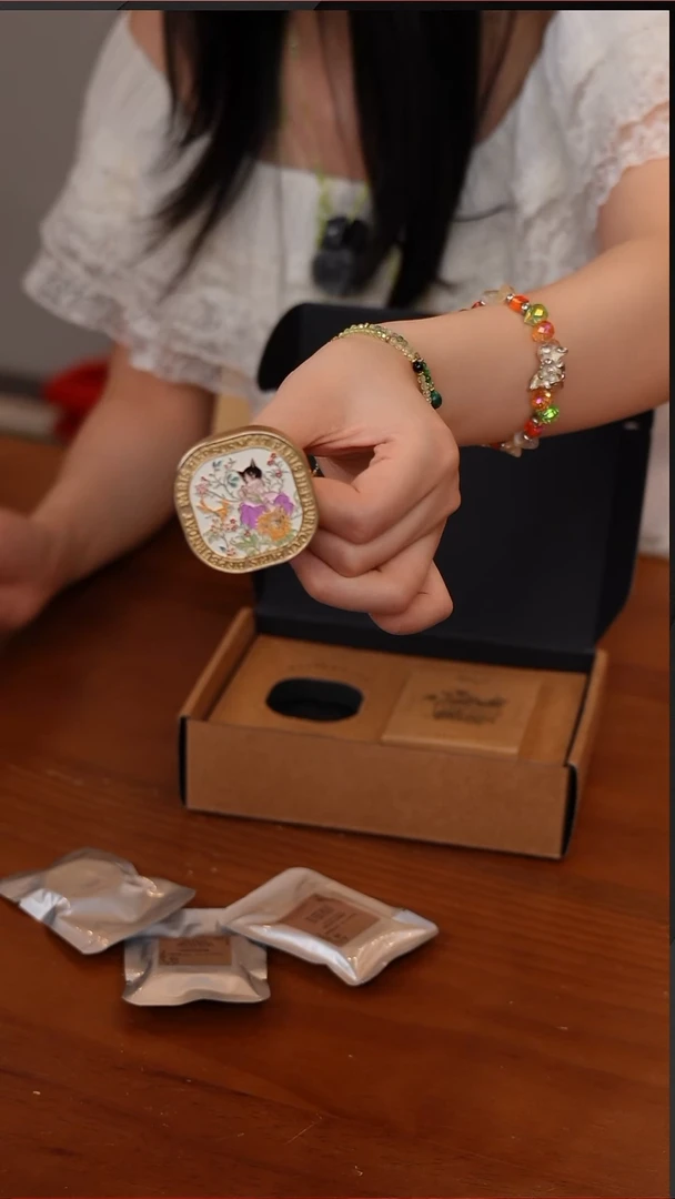 82-赫本猫浮雕车载香薰