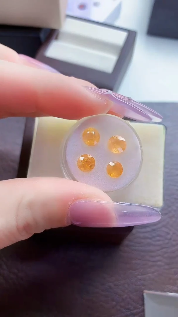 未镶嵌珠宝半成品石榴石（芬达石）天然芬达石4p可定制