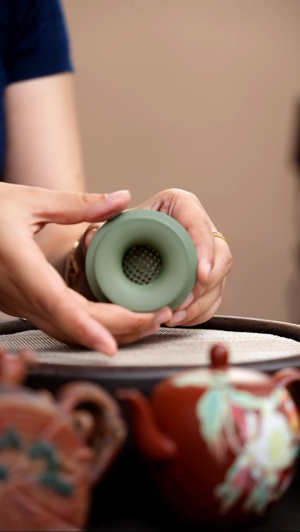 茶壶紫砂豆青砂壶一把/011