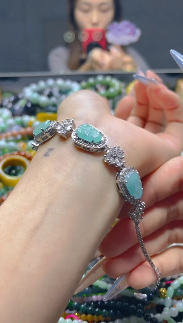 颈饰未镶嵌翡翠/S/翡翠A货，一件也是批发价