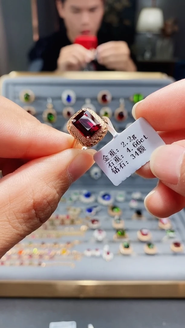 【闪购商品】石榴石戒指18K金镶嵌4.66.