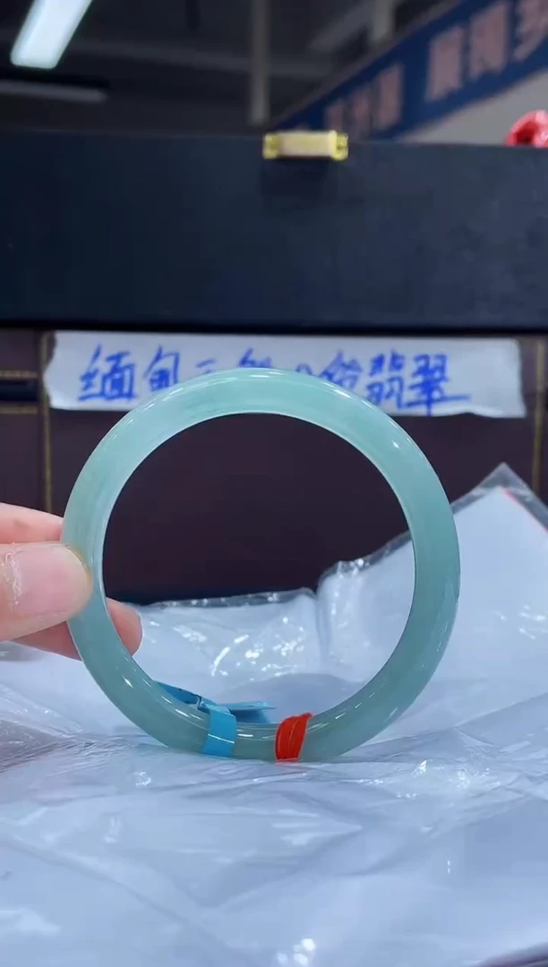 未镶嵌手镯翡翠8