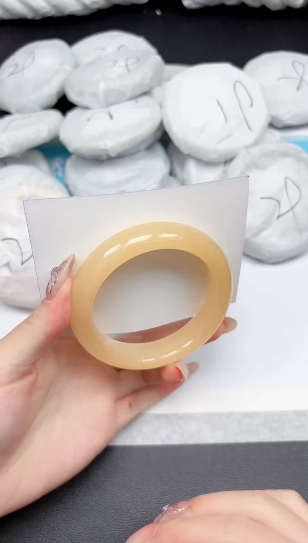 未镶嵌手镯石英质玉206-58.6