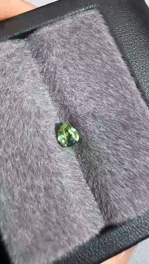 【闪购商品】蓝宝石裸石未镶嵌4.4*6mm