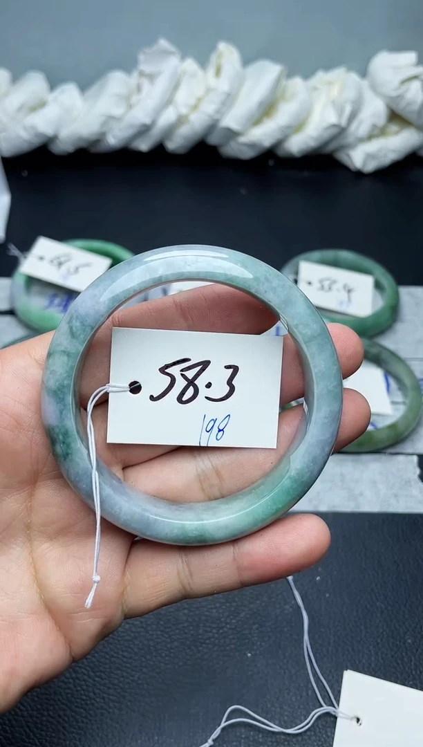 未镶嵌手镯翡翠198