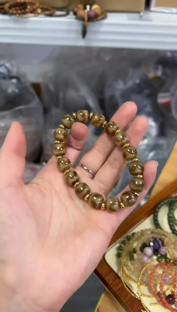 【闪购商品】玛瑙/玉髓颈饰未镶嵌玉化虎牙玛瑙珠手串[0140]