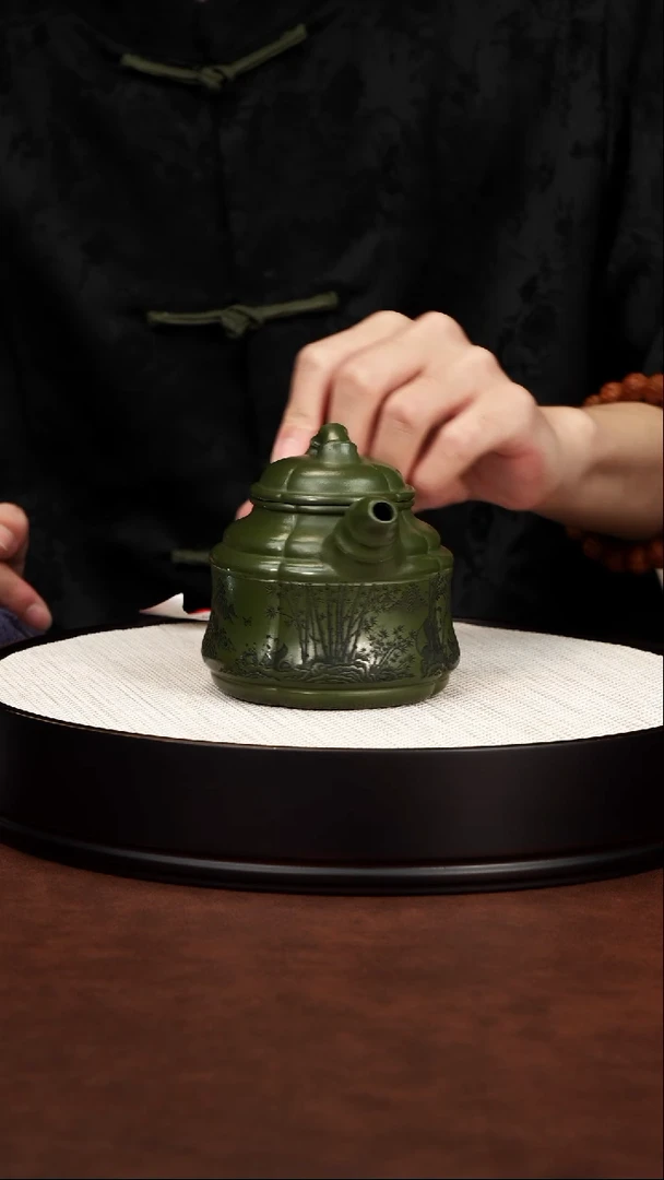 茶壶紫砂宜兴紫砂 竹鼎壶 民国绿 范传梅 300cc