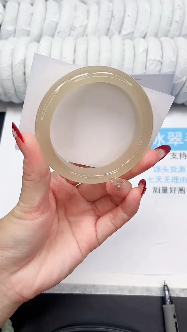 未镶嵌手镯石英质玉28-56.3OF