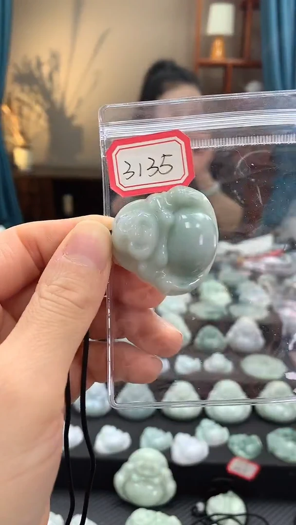 颈饰未镶嵌翡翠佛公 3135
