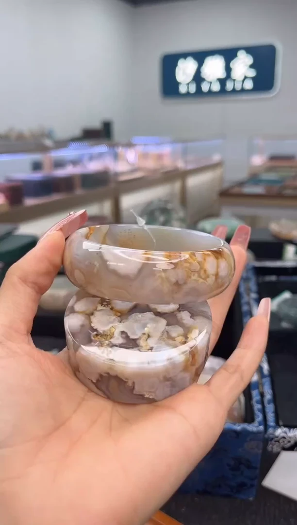 石英质玉手镯未镶嵌62圈口（赠品镯心）3931351