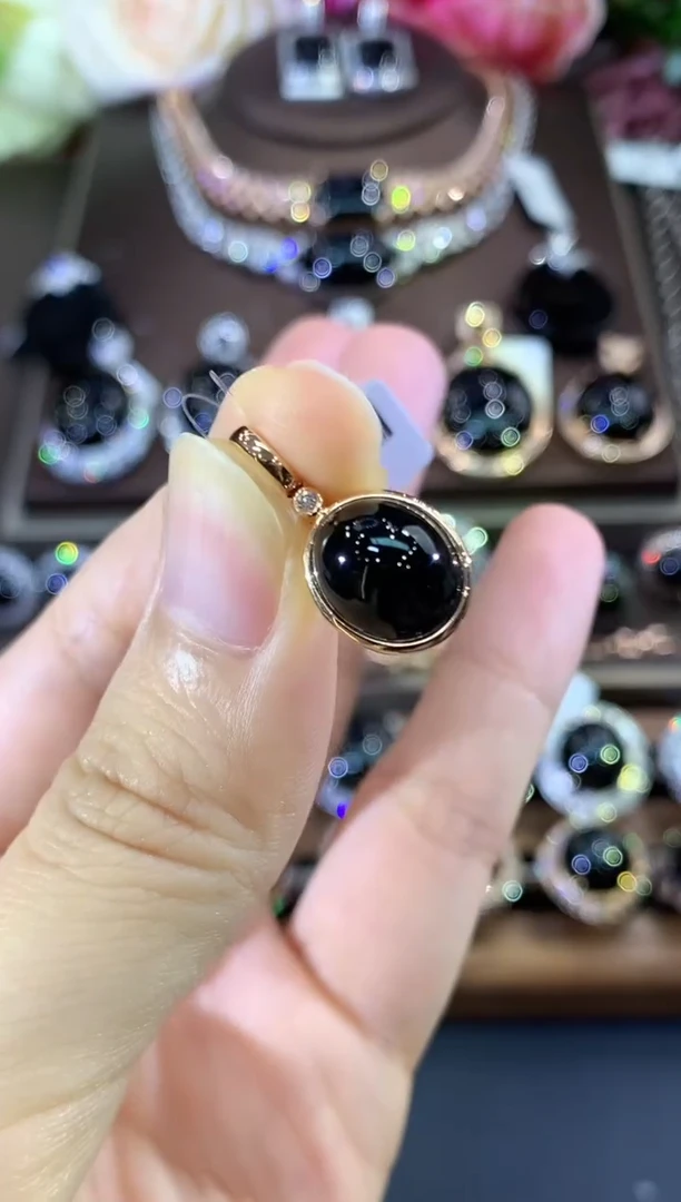 吊坠(不含链)18K金镶嵌翡翠B18