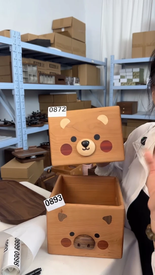 木872号樱桃木小熊方形收纳筐
